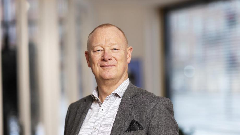 Experian er med som samarbejdspartner på Facit Banks rejse mod at skabe en mere automatiserede kunderejse, men det er vigtigt for Morten Johansen, der er Pre-Sales Lead hos Experian, at understrege, hvor vigtig en rolle compliance-delen fylder på den rejse.Foto: Jacob Nielsen